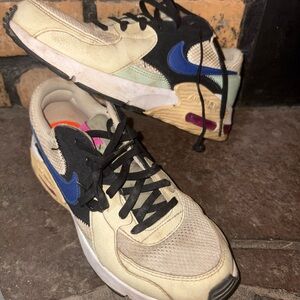 Nike AIRMAX Cream and Blue Sneakers